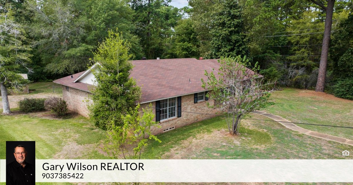 613 Edgewood Rd, Kilgore, TX 75662