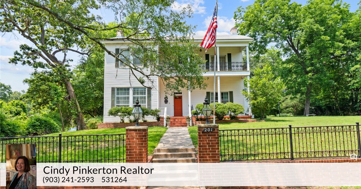 201 E Walker St, Jefferson, TX 75657