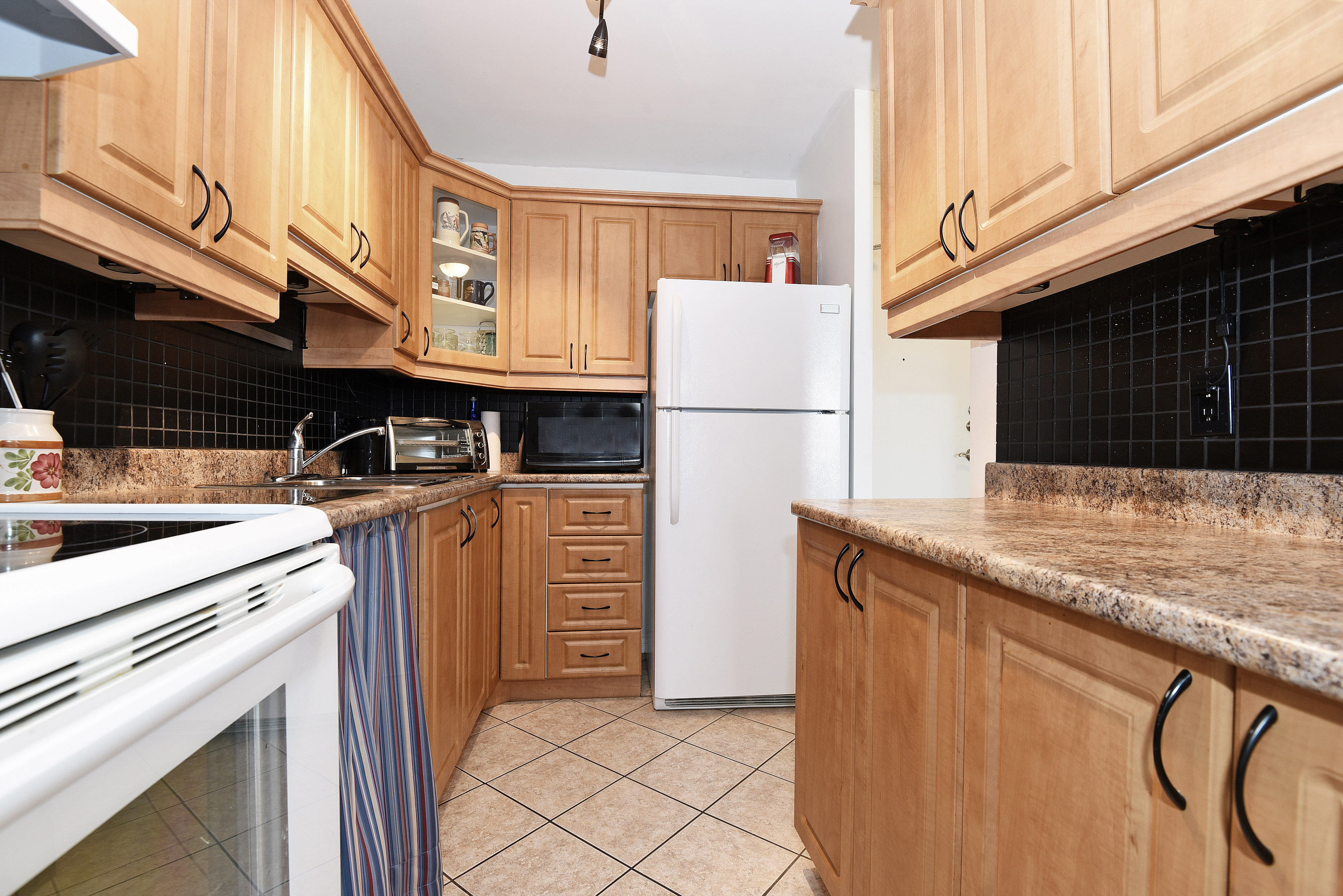 Beacon Hill South 3 bedroom condo apartment Arlene Cole