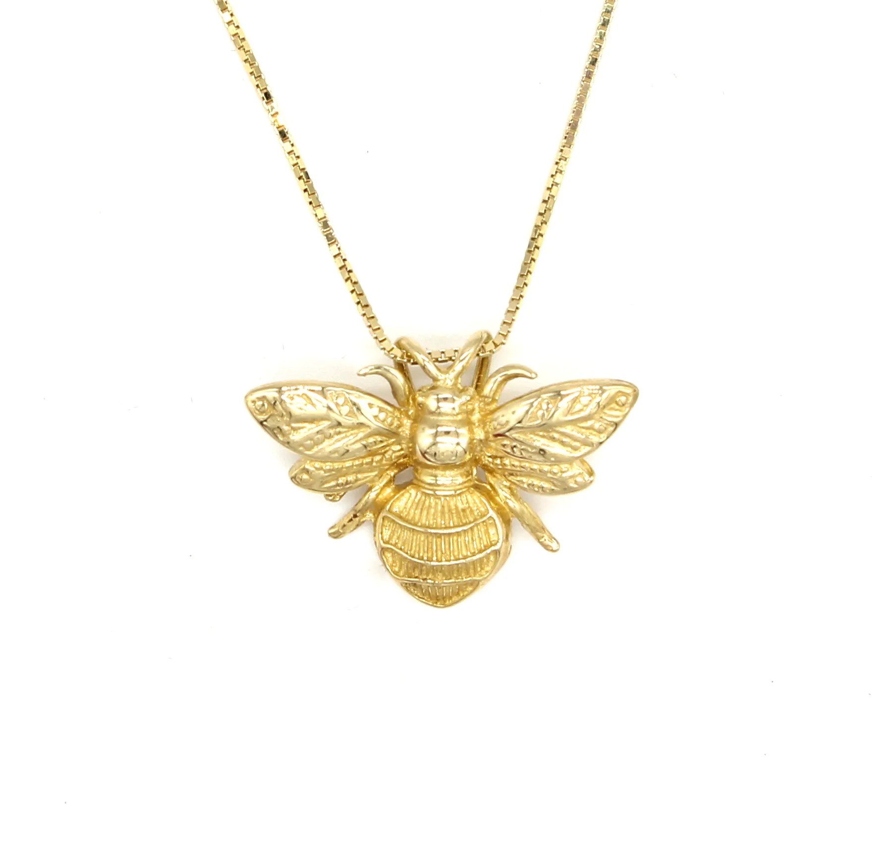 Stunning Natural Bee Pendant Necklace in 9ct Gold Armed &