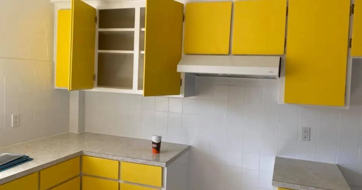 Kitchen Refacing Montreal, Laval, South Shore Armoires en gros