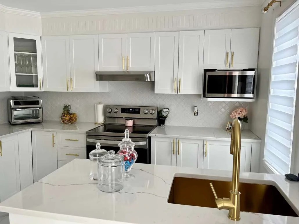 Polymer Kitchen Montreal Armoires en gros