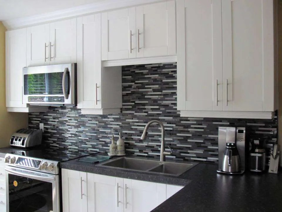 Armoires de cuisine en bois Montréal Armoires en gros