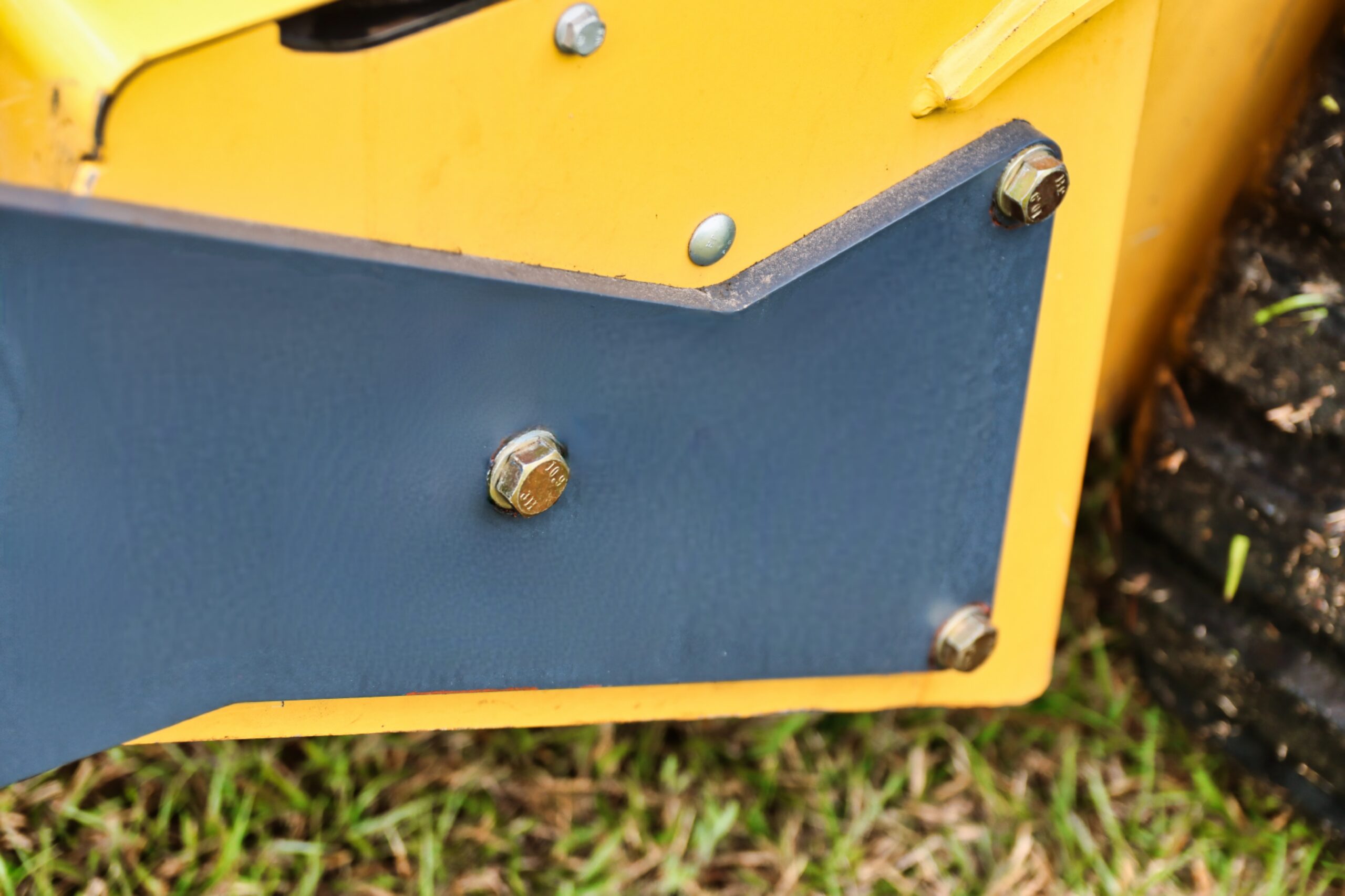 Skid Steer Winch Mount Bumper Armor Cage