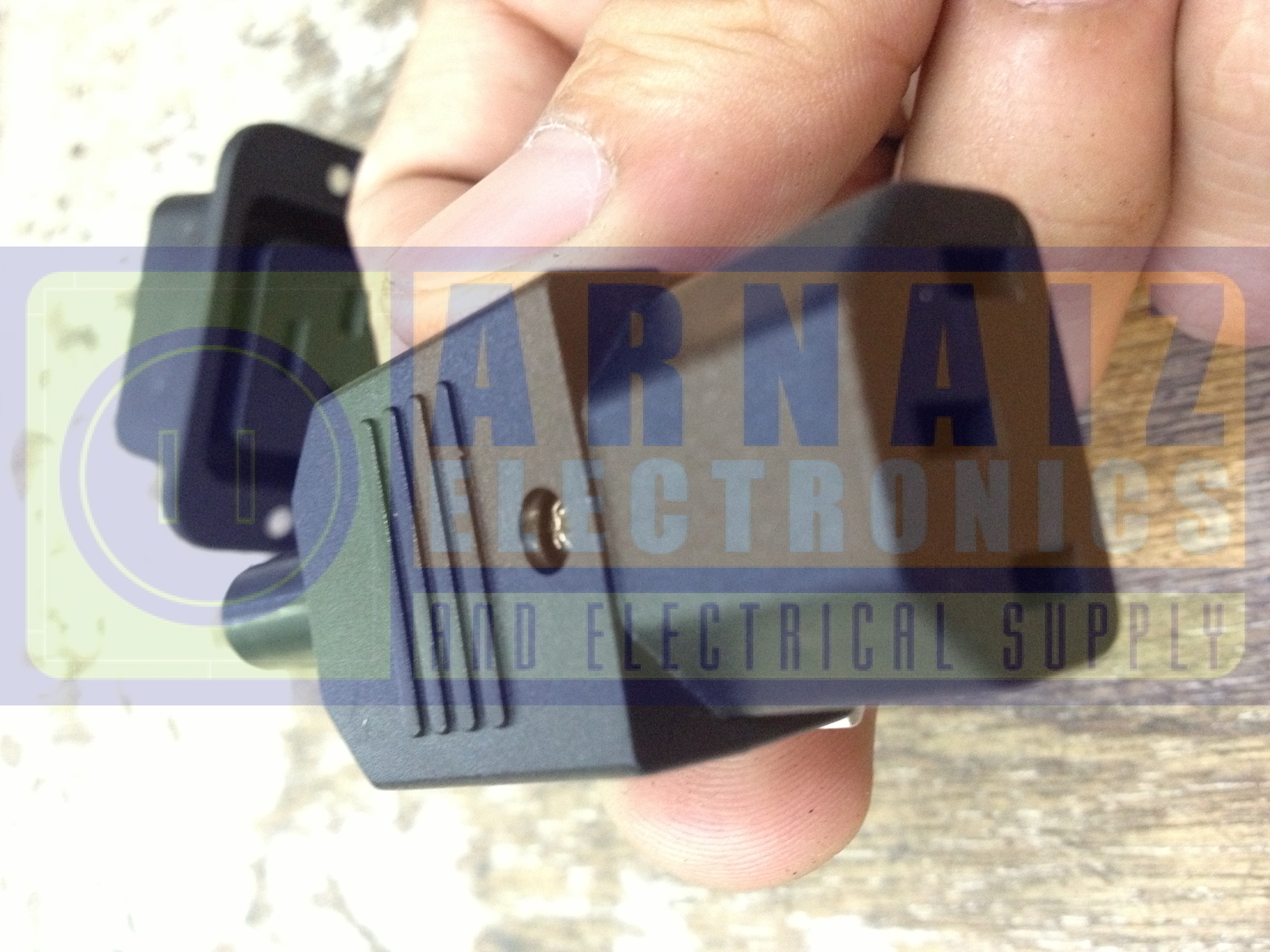 C13 IEC Rewireable Connector C13 IEC Rewireable Plug 10A 250V - Arnaiz