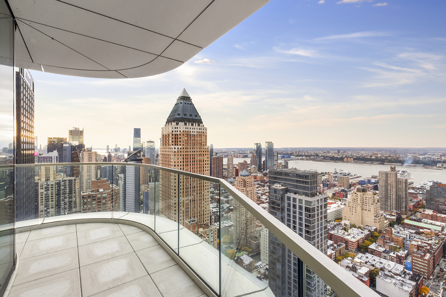 ARO Midtown West Luxury 1 to 3Bedroom Apartment Rentals Available