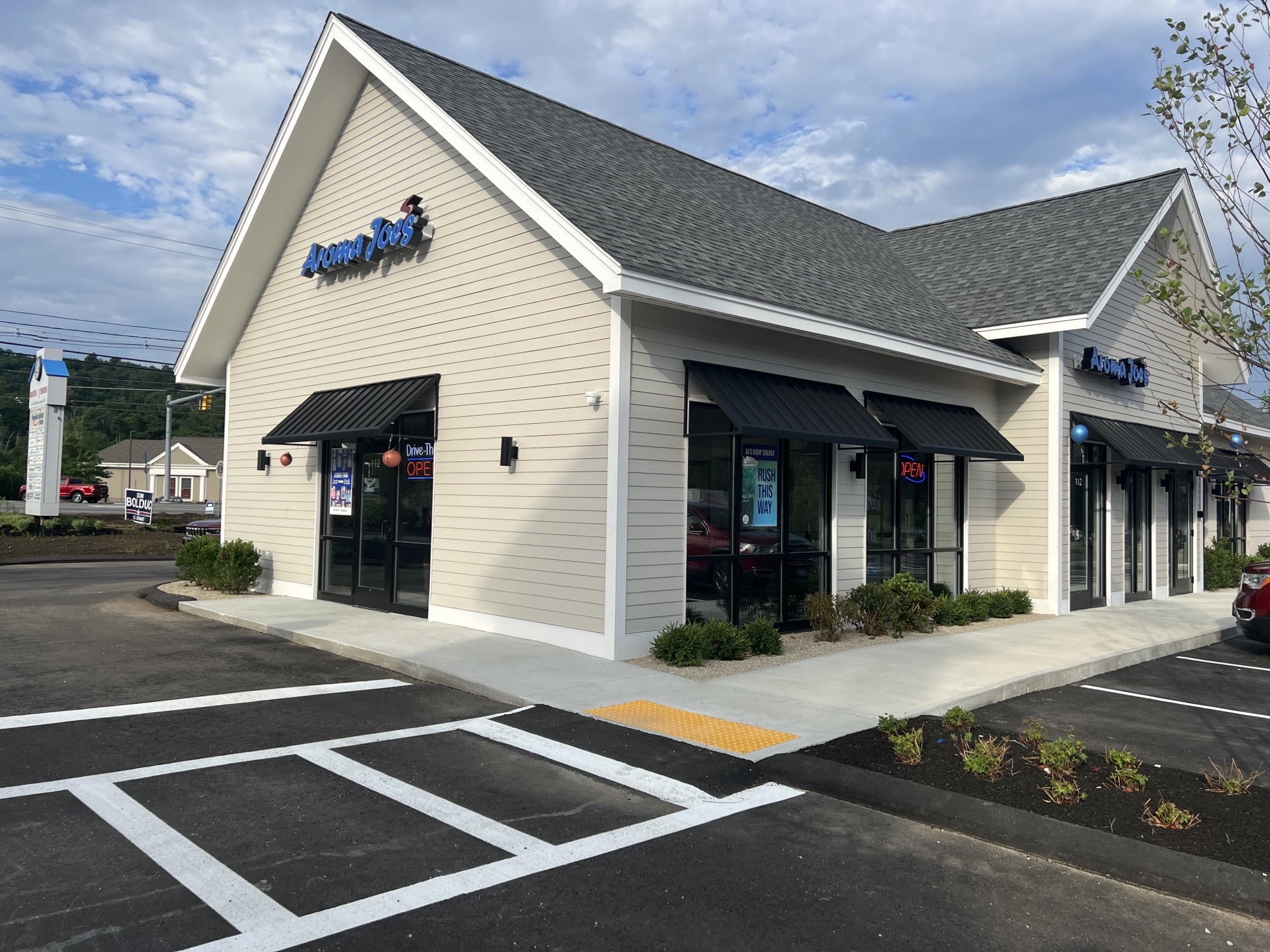 Now Open in Salem, NH Aroma Joe's