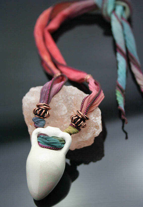 Amphora Aromatherapy Necklace Southwest Dream