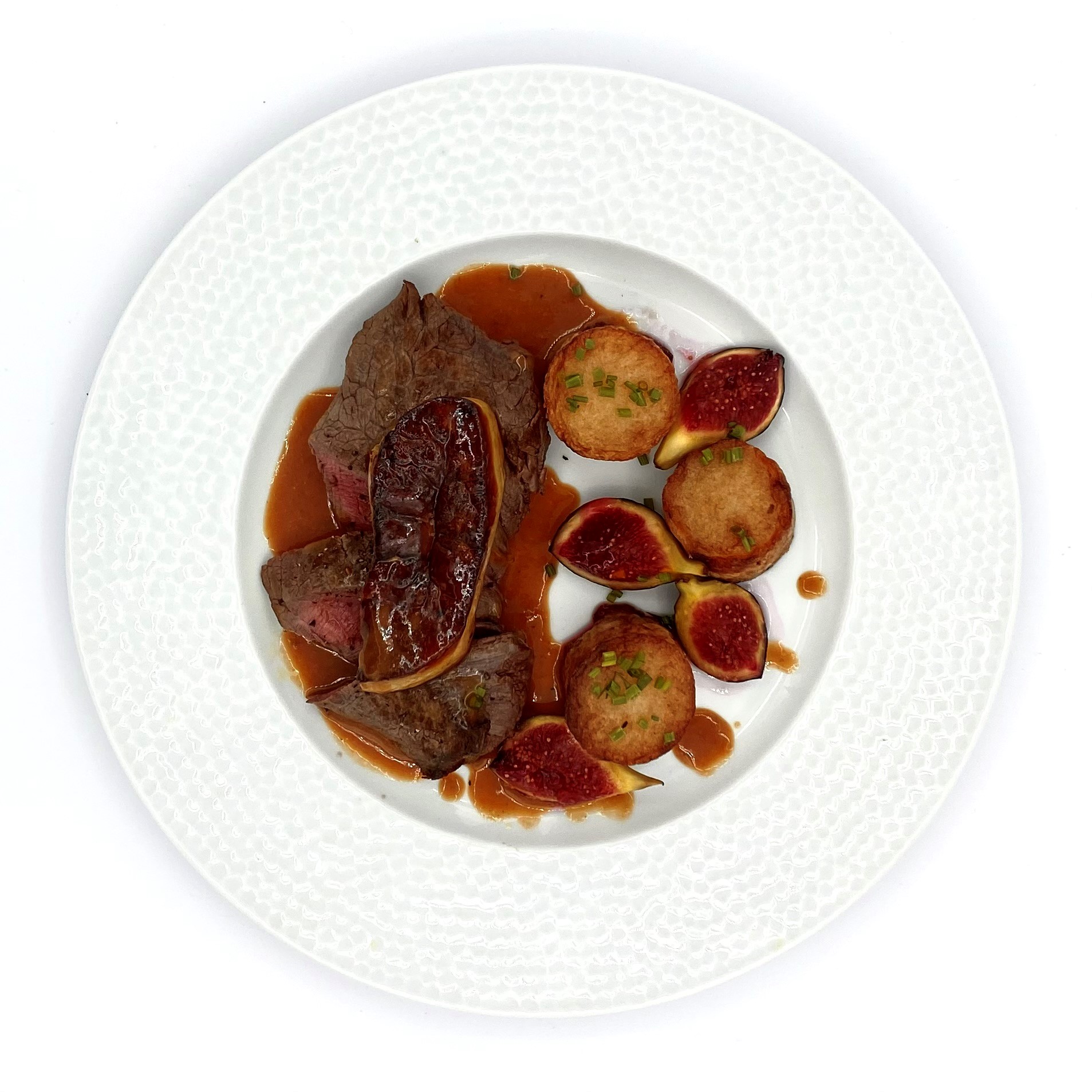 FILET DE BŒUF ROSSINI AU FOIE GRAS POÊLÉ, SAUCE VIGNERONNE, FIGUES ET