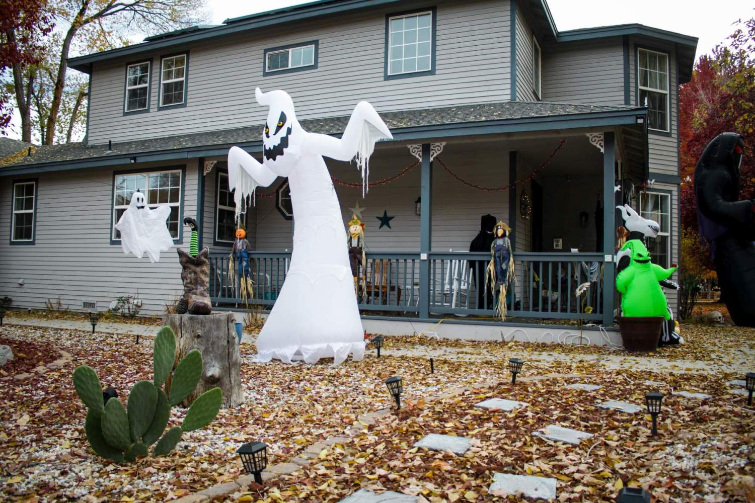 Halloween Decorations 2021 Around Carson