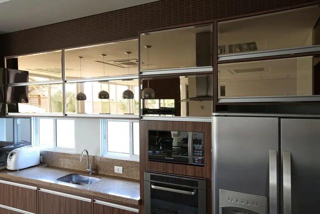 Discover the colors of reflective glass Arquiteto de Bolso