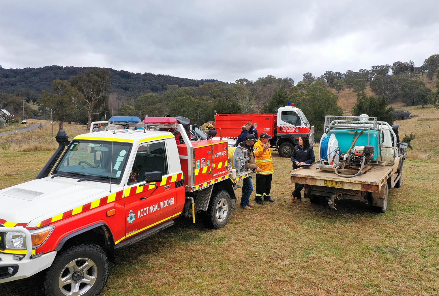 RFS and farmers team up to fight fire I Australian Rural & Regional News