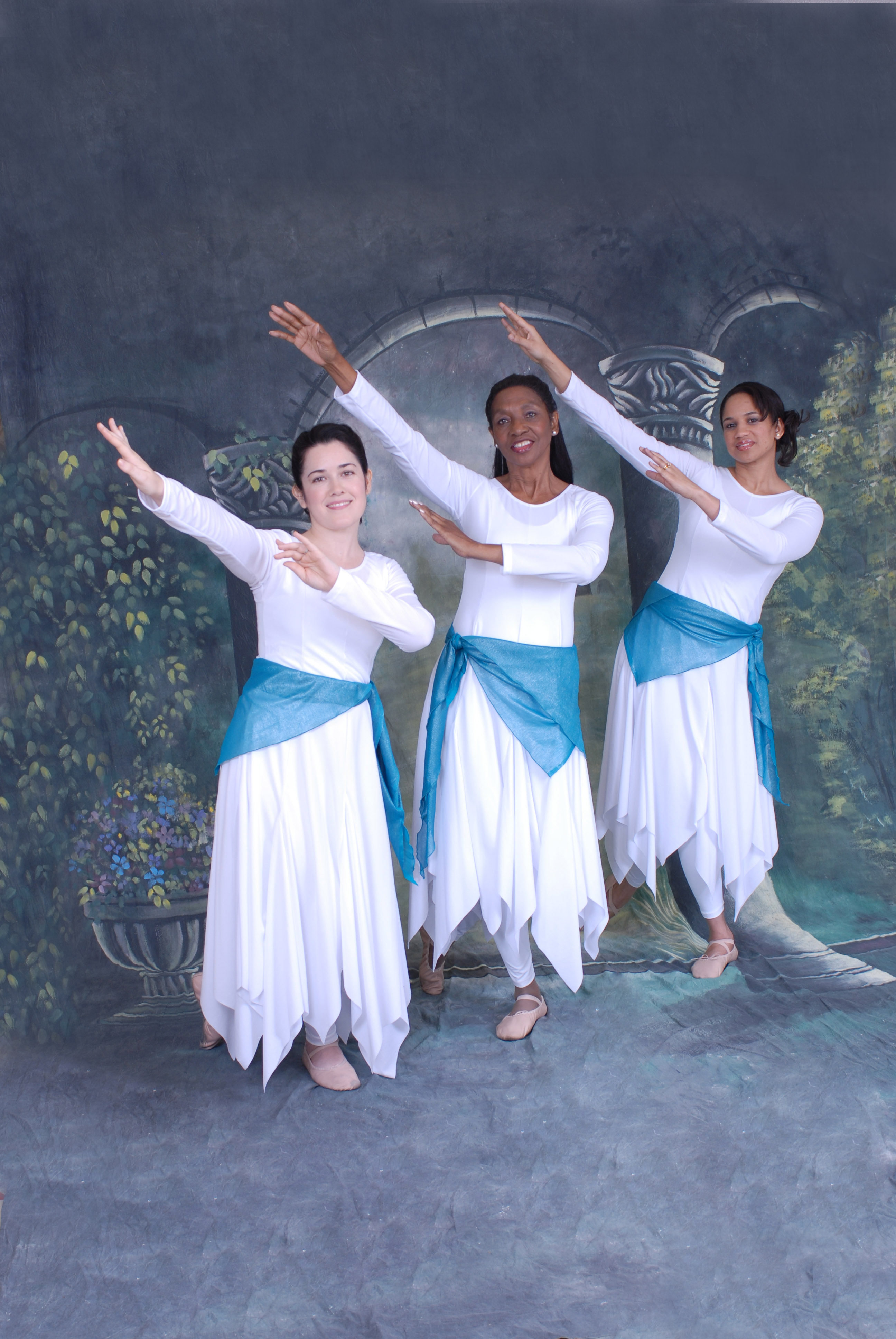 Array Dance Center A CHRISTIAN PERFORMING ARTS SCHOOL