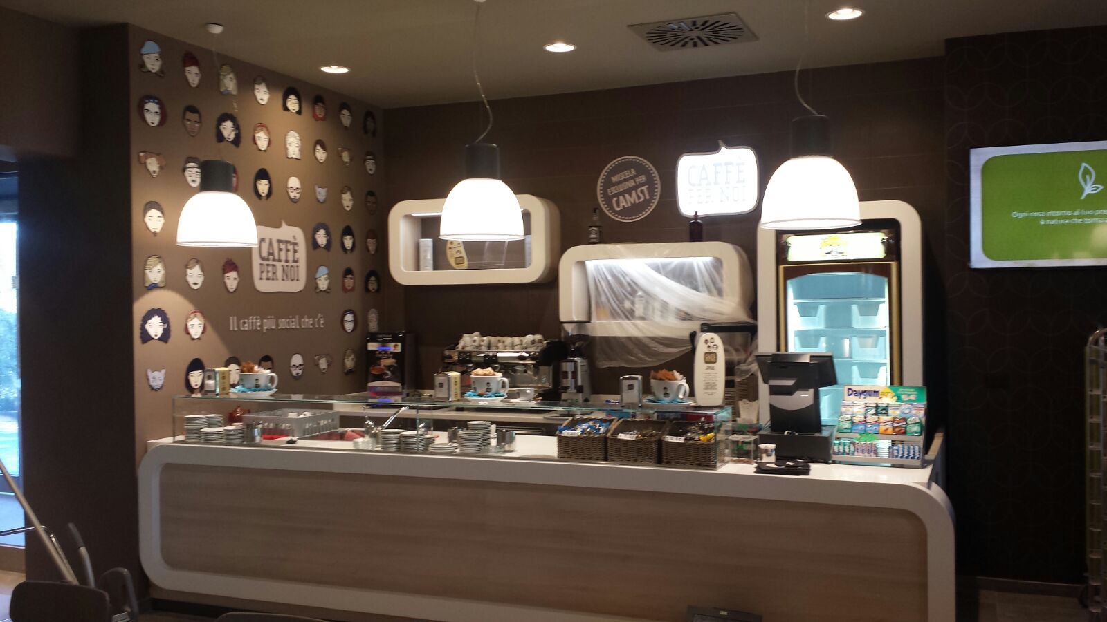 Camst Tavolamica Minerbio - Arredamento Su Misura Negozi Bar Ristoranti Hotel 900_x_1600_jpg