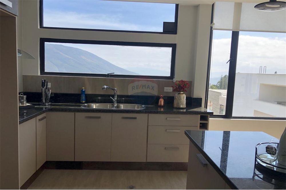 Departamento en venta sector Ponceano, Quito, Ecuador