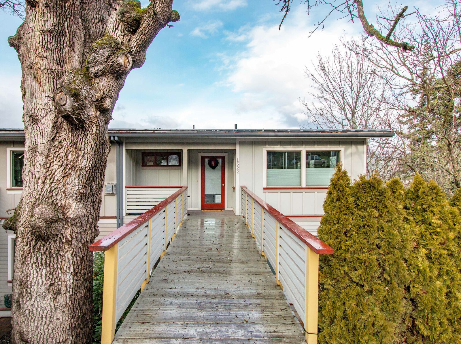 Hood River Property Walkthrough Blackberry Bramble Arrived Now