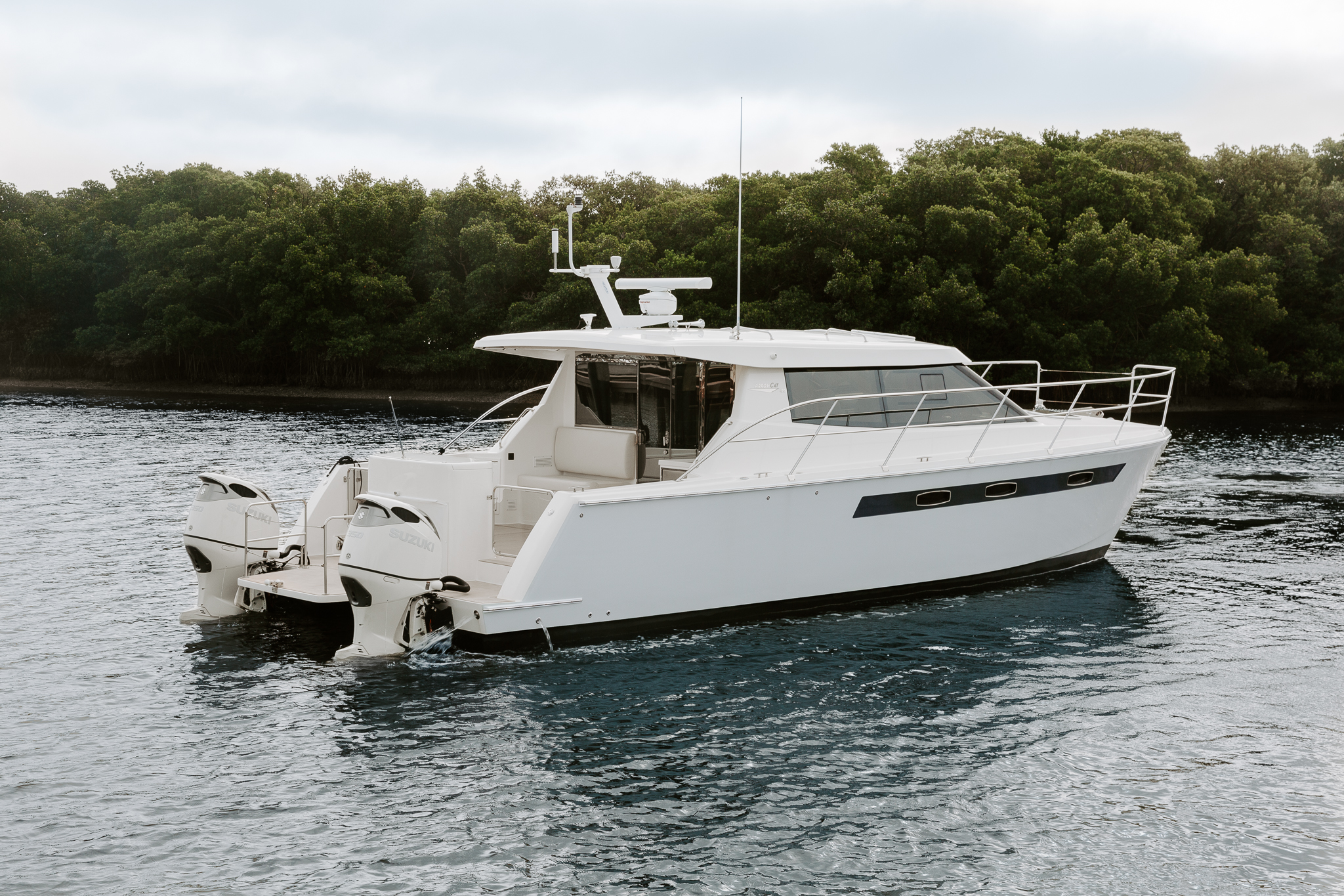 ArrowCat Power Catamarans Smooth, Fast And Stable