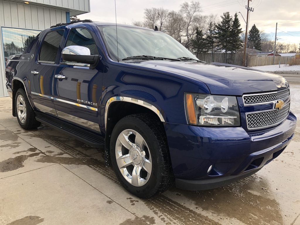 Chev Avalanche Black Diamond Edition Arrowhead Motors Ltd