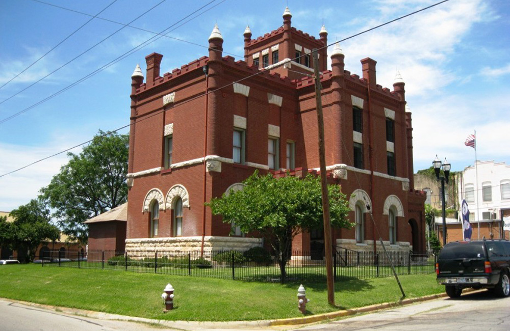 Bellville Arrow Trailways of Texas
