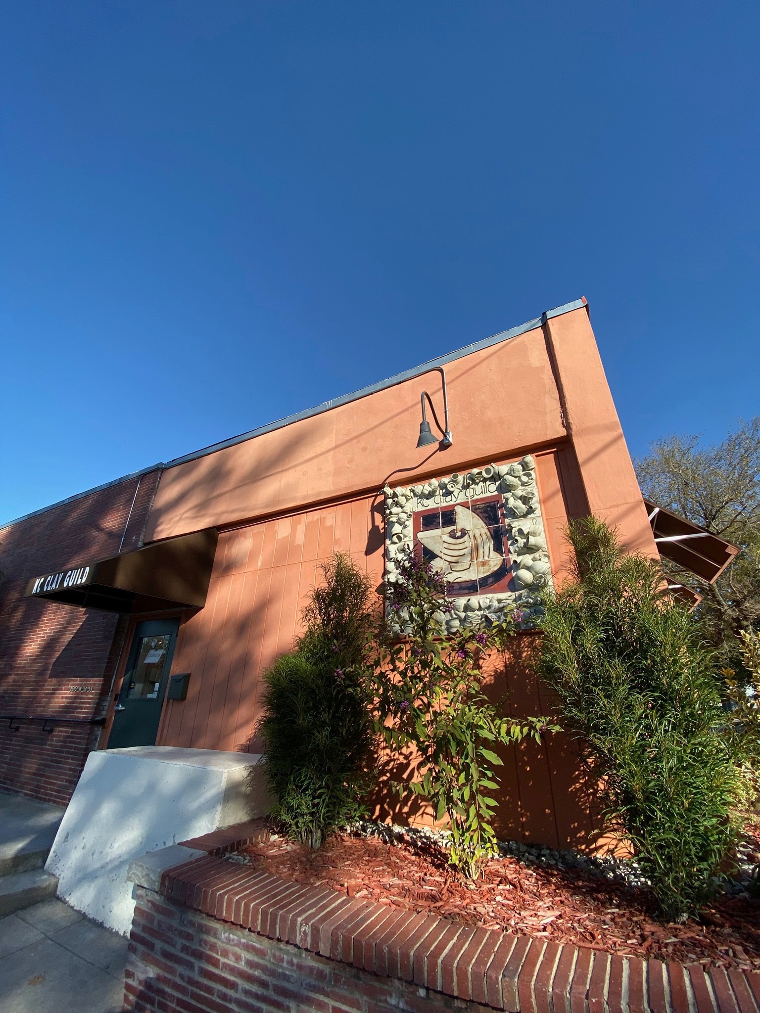 KC Clay Guild Artist in Residence Applications due April 15, 2020 •