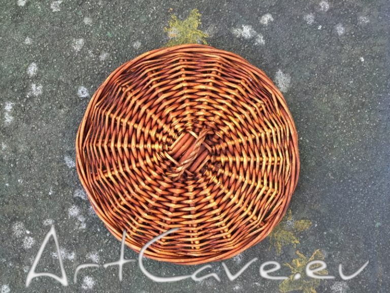 Spray painted wicker laundry baskets Art Cave
