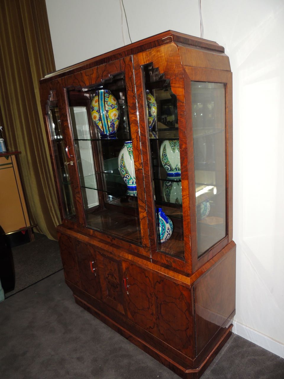 Beautiful Book Match Veneer Vitrine Art Deco Dining Room Art Deco