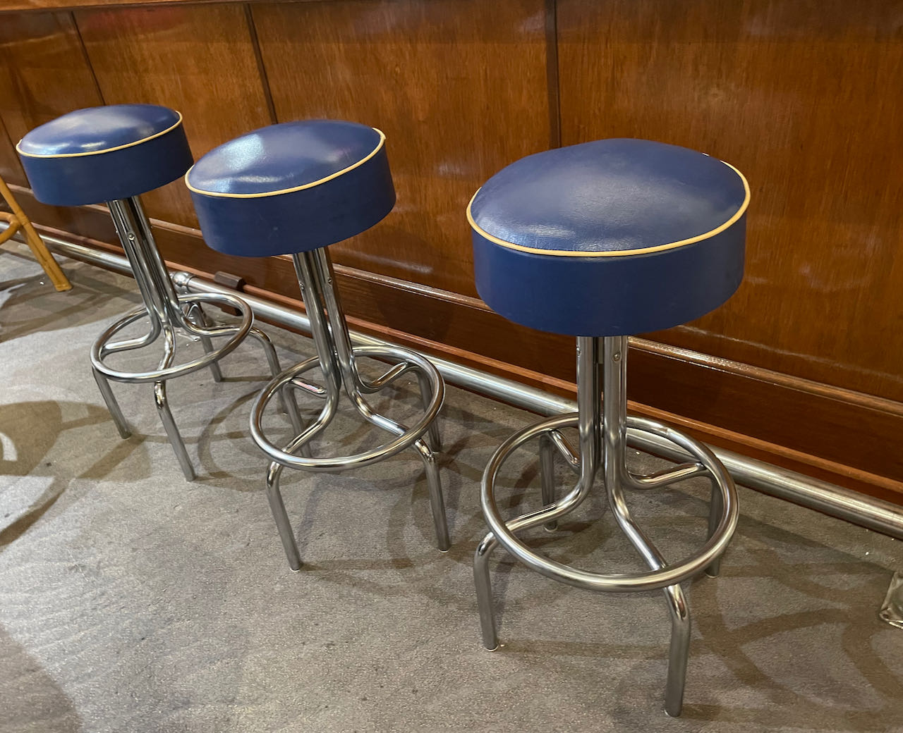 Art Deco Chrome Bar Stools with Original Swivel Tops Bars Art Deco