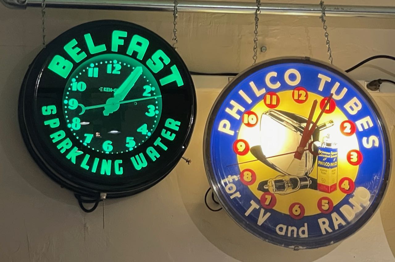 Belfast Sparkling Water Art Deco Style Neon Clock Sold Items Art Deco