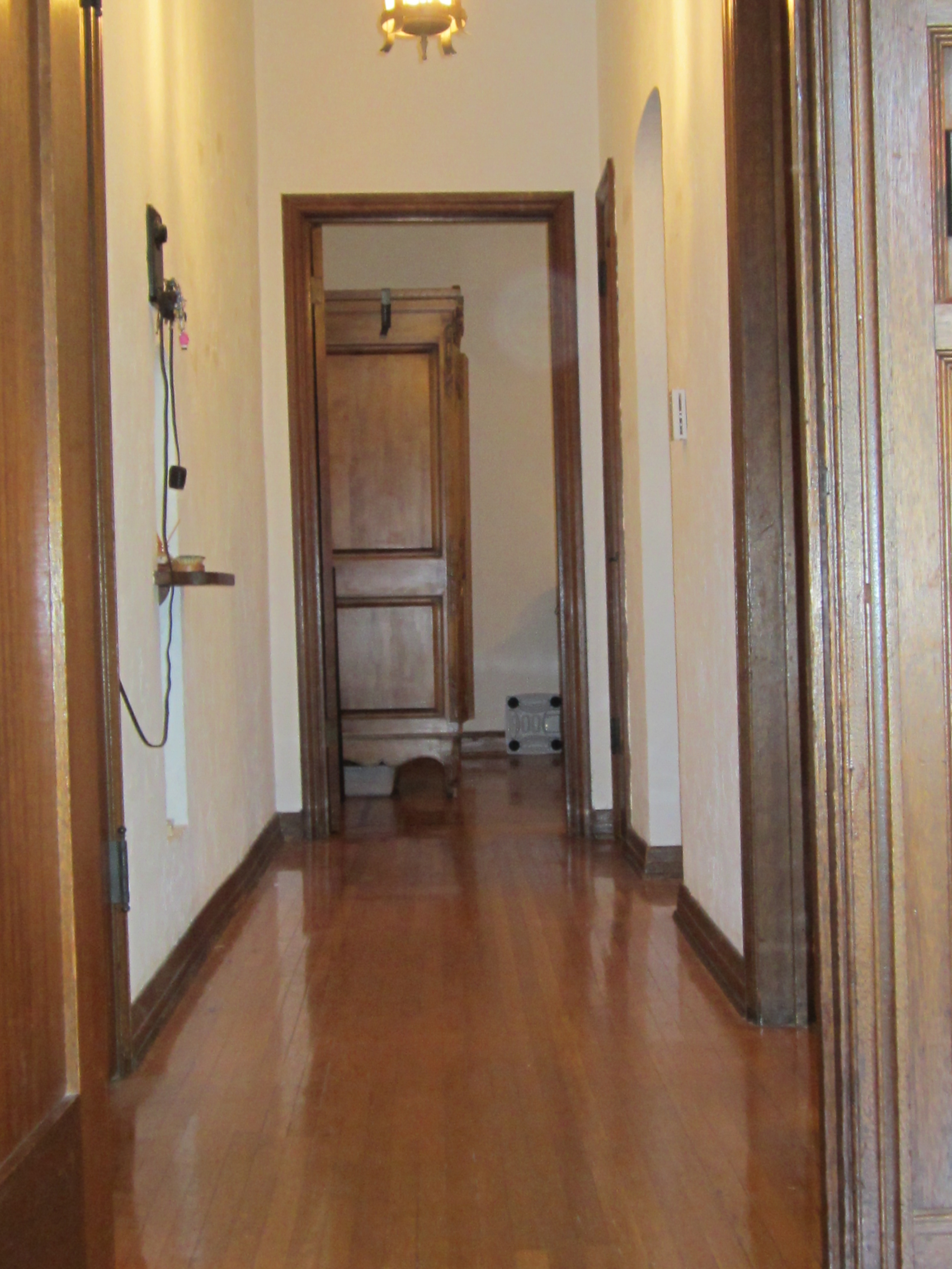 038 Art Deco Apartments