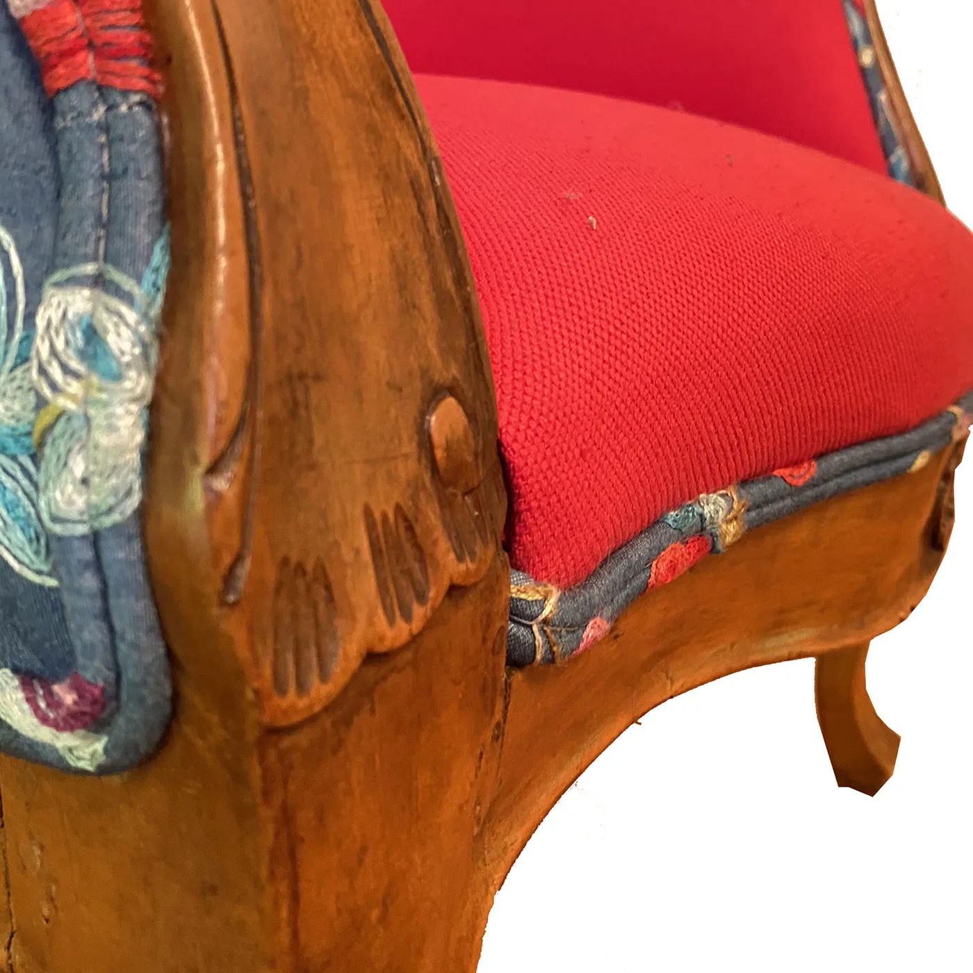 Embroidered Floral Cockpit Armchair Marila Zanella Artemest