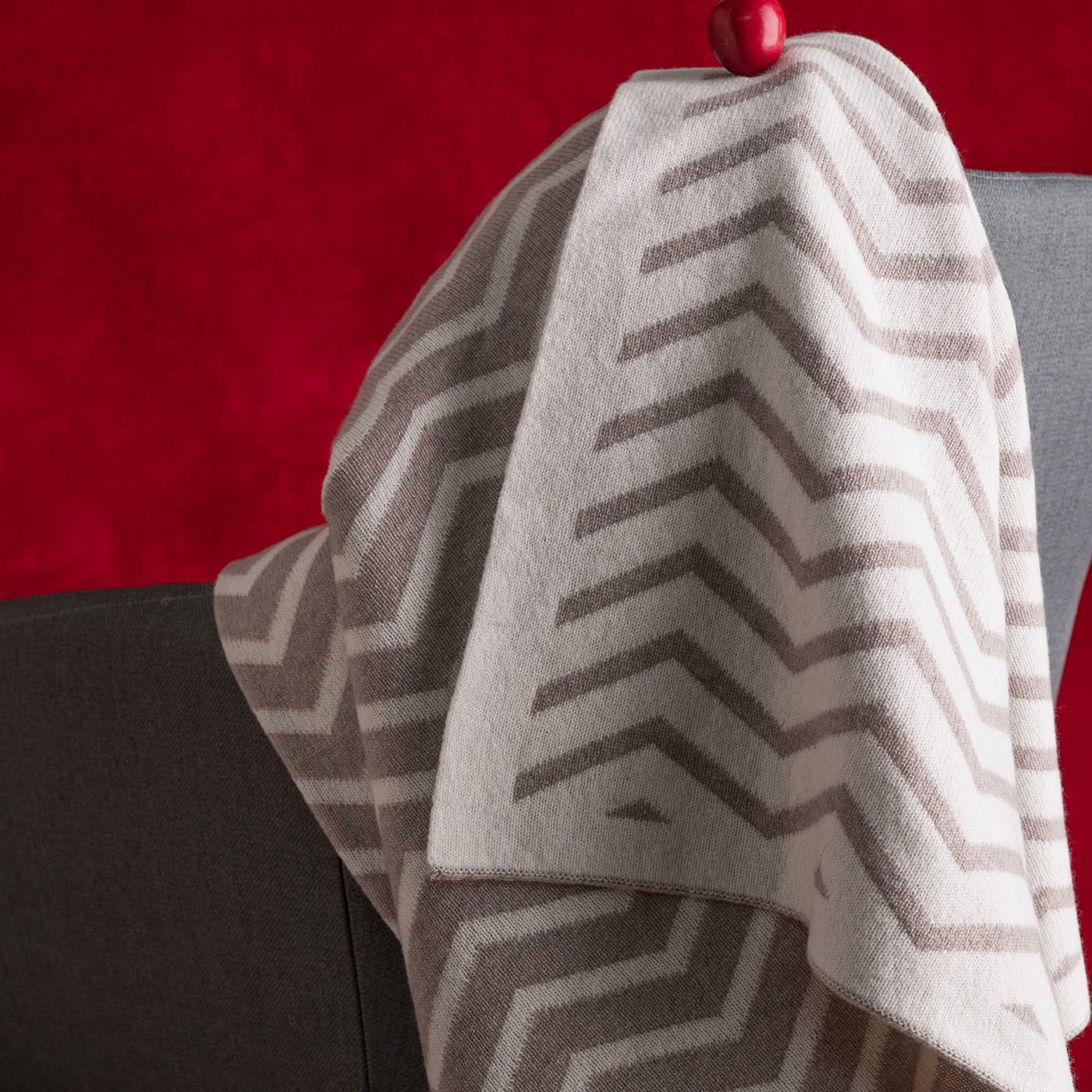 Clara White and Dove Gray Blanket Masserano Cashmere Artemest