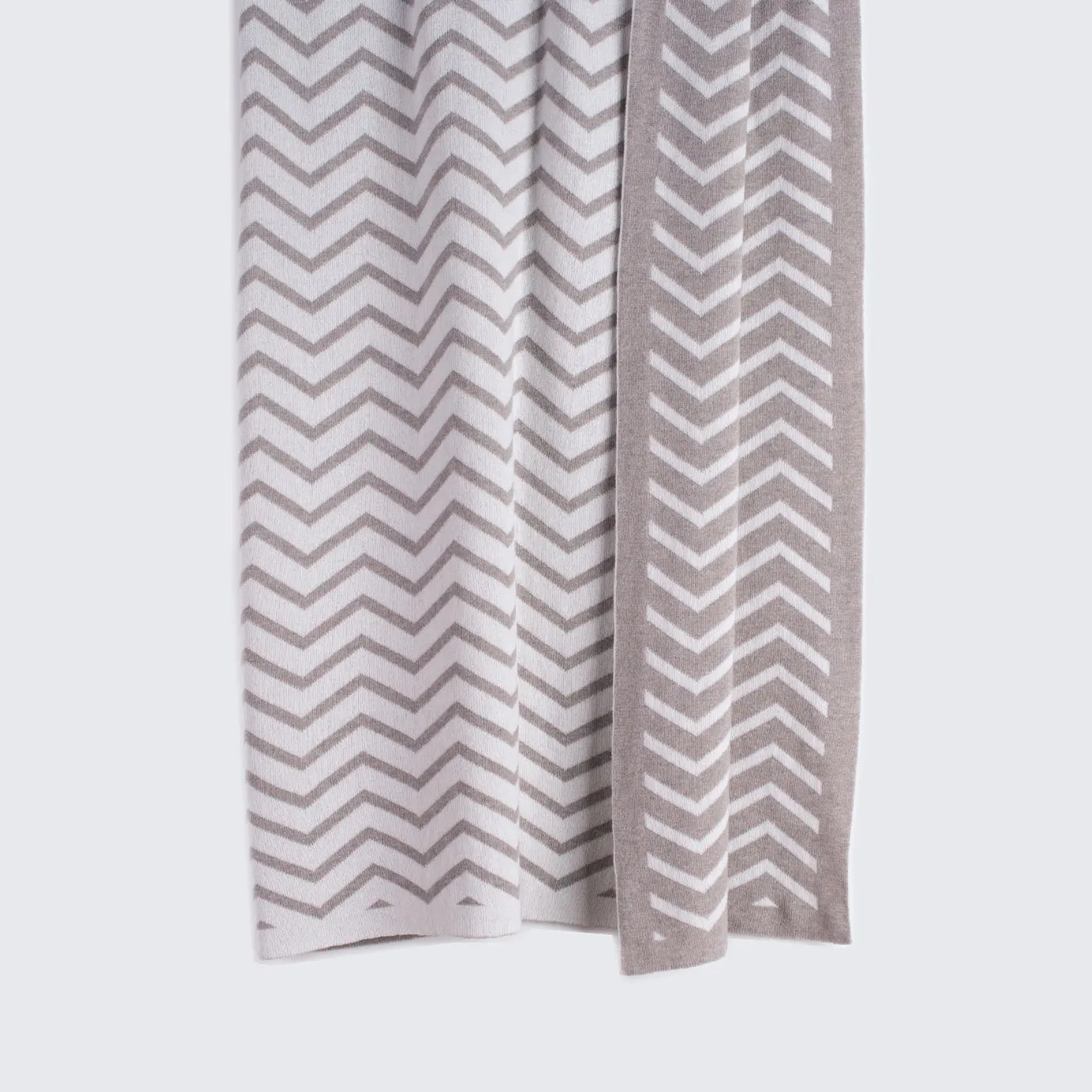 Clara White and Dove Gray Blanket Masserano Cashmere Artemest