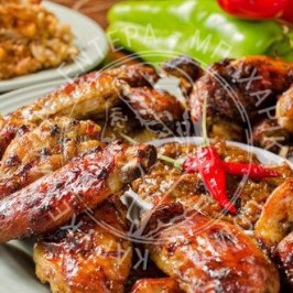 Φτερούγες κοτόπουλου με σπιτική barbeque sauce