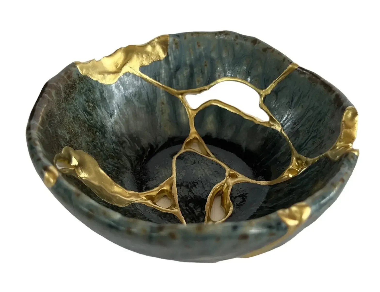 ⩥ The deep meaning of Kintsugi Its emotional and spiritual teaching.