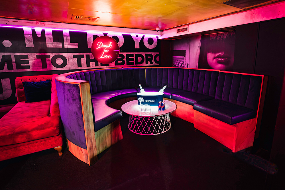 Bedroom Lounge Bar Gold Coast Artesian Hospitality