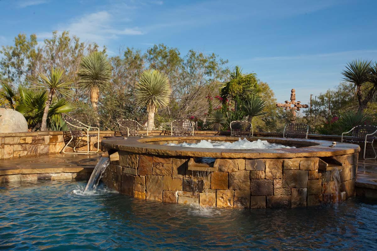 Admire Your Pool Dreamland with Our Pool Contractor Solutions in San