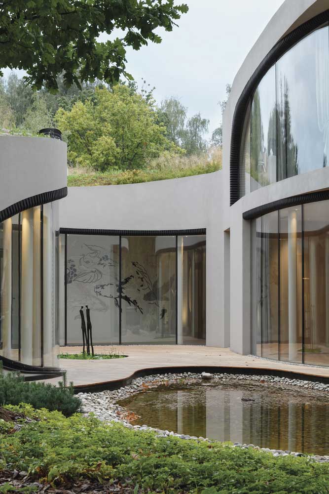 Organic Architecture Symbiosis of architectural forms and natural