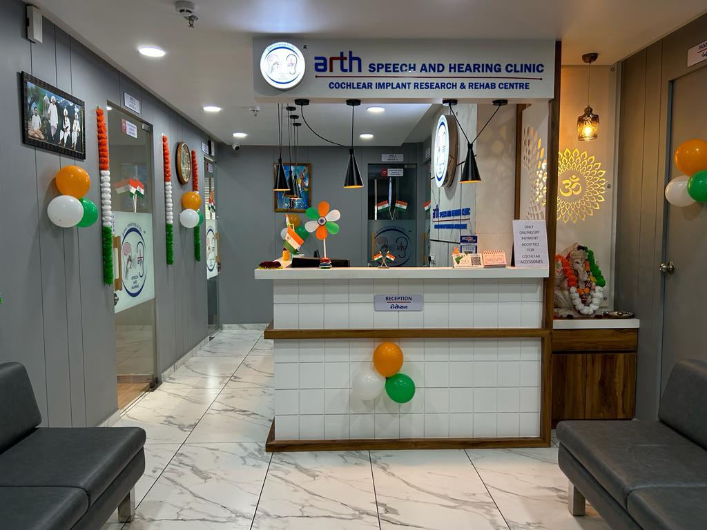 Best Digital Hearing Aid In Ahmedabad, Starkey, Signia, Siemens, Phonak