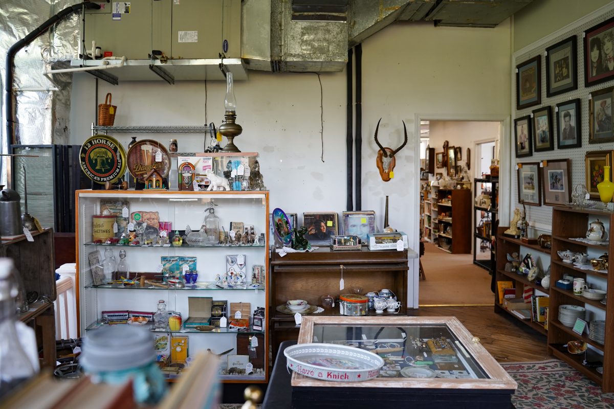 A Proper Antiques Warehouse Filled With Decorative Objects Arthurious