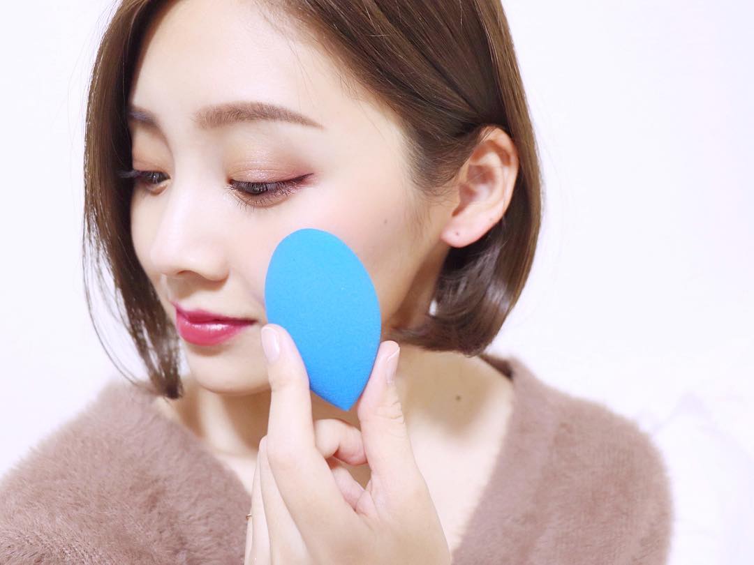 メイク道具の使い方♡ファンデーション『なにで』つける？ おしゃれ天気