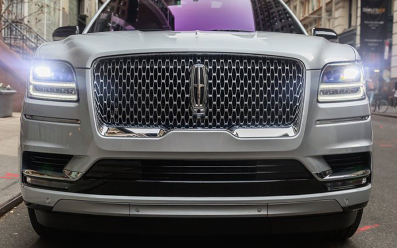 Let a Rockford Limo Rental Shuttle You and Your Colleagues