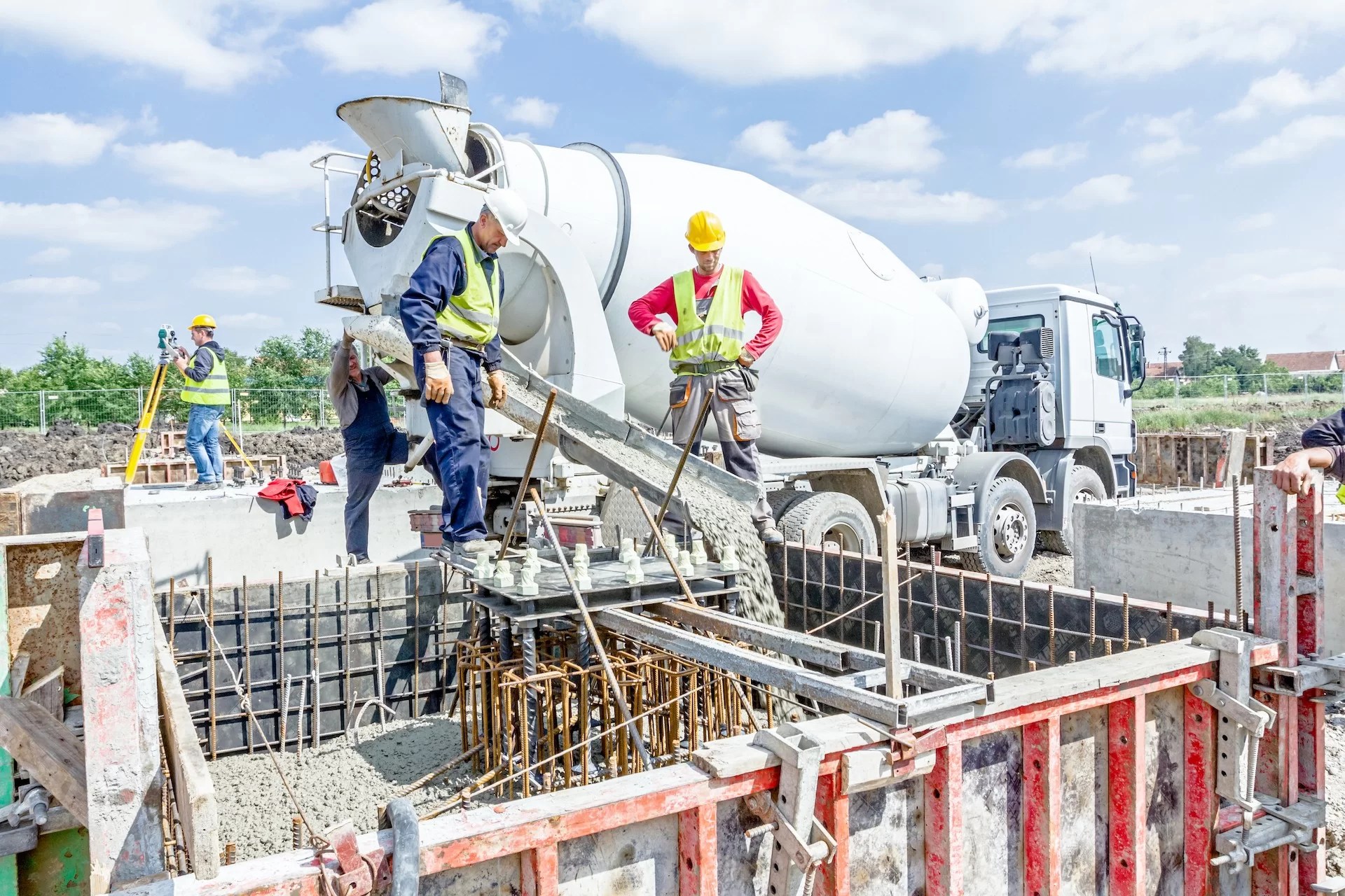 How to Mix Concrete in a Mixer Articles Hubspot