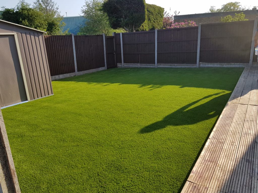 Artificial grass and decking Bedford Artificial Grass Supplier and