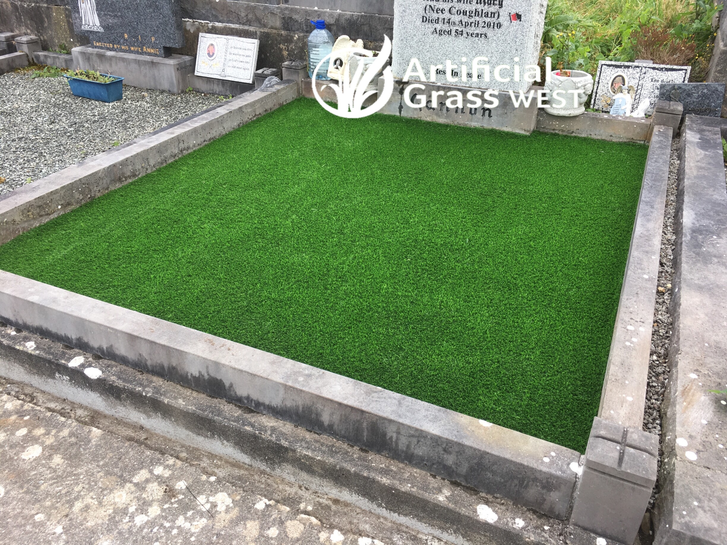 Graves Artificial Grass West