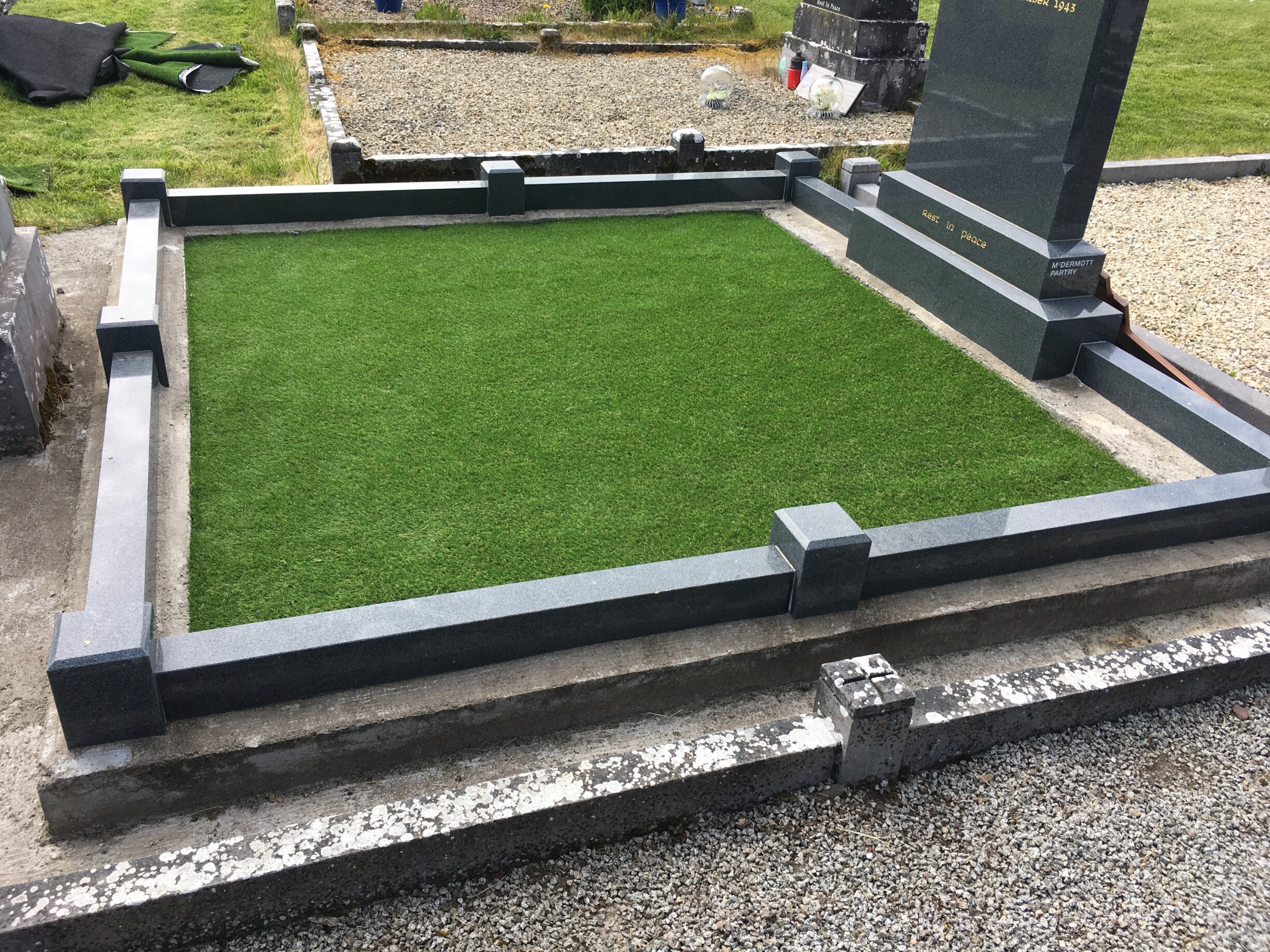 Graves Artificial Grass West