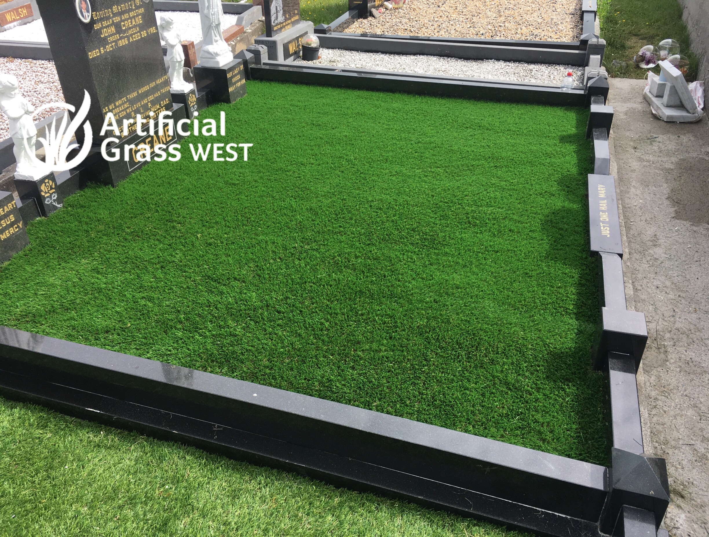 Graves Artificial Grass West