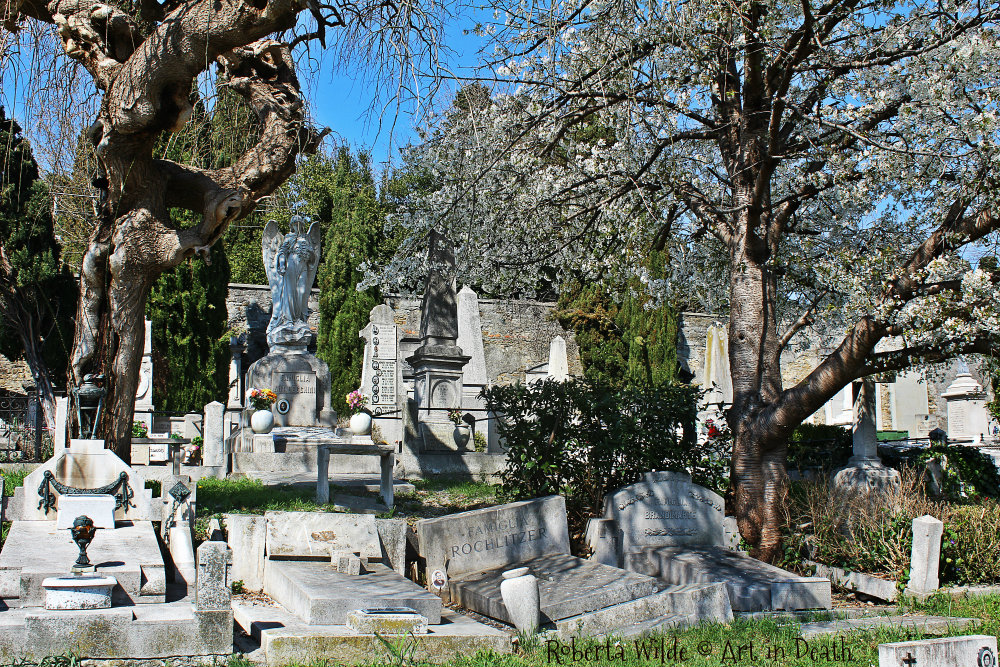 S.Anna Monumental Cemetery Art in Death