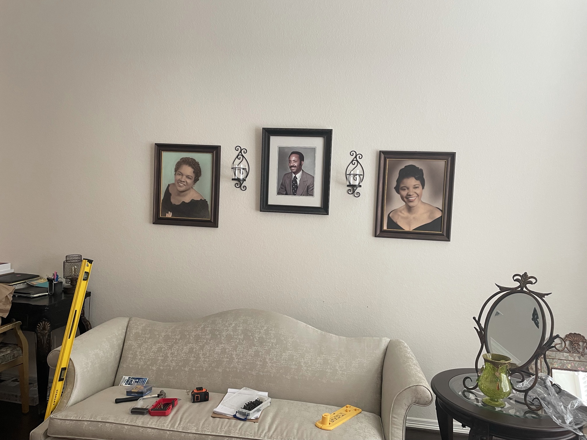 Houston Picture Hanging, Picture Hanging Houston