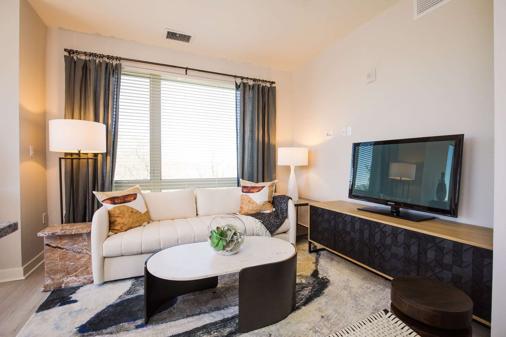 Video & Photo Gallery Artisan 4100 Apartments in Brentwood, MD