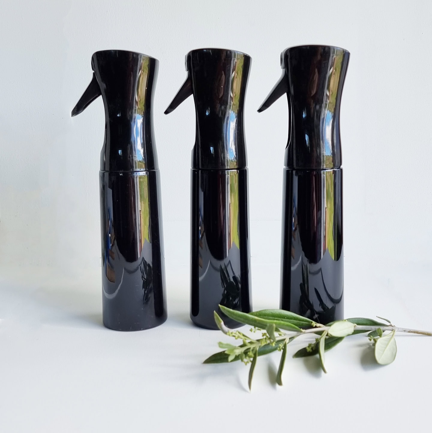 Continuous Misting Bottle for furniture painting